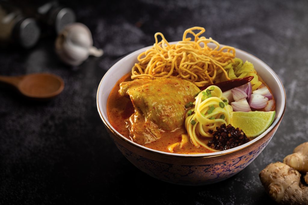 Image presents Chicken Khao Soi